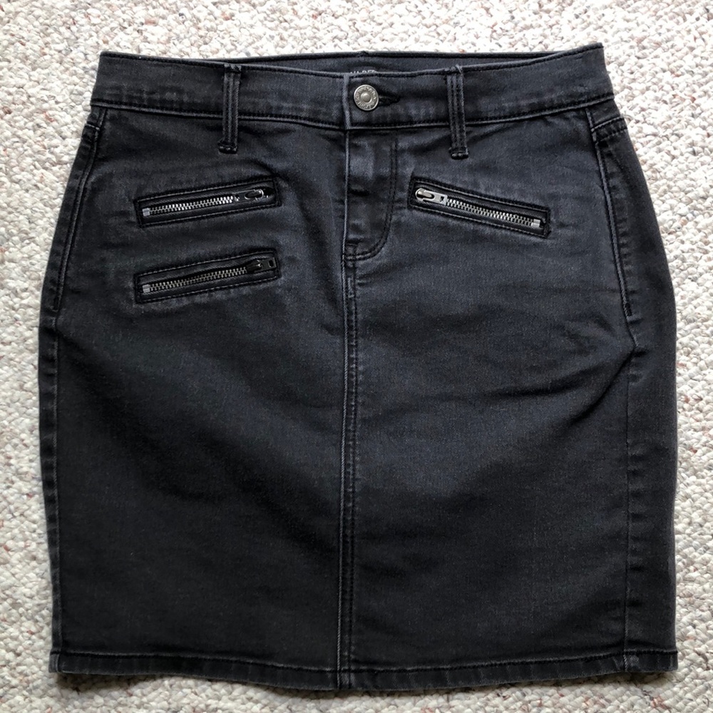 Banana Republic Black Skirt